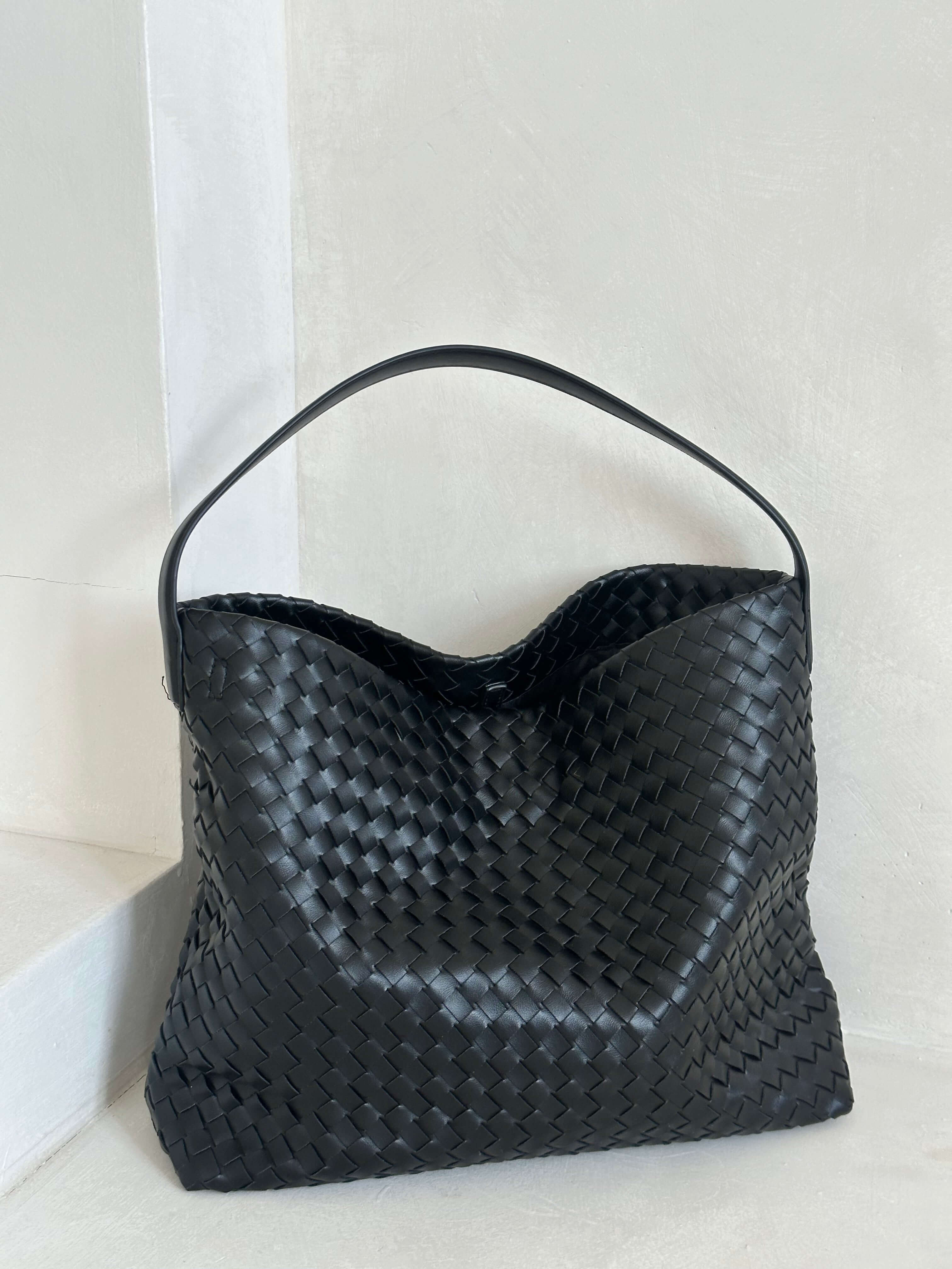 Capri Tote Bag